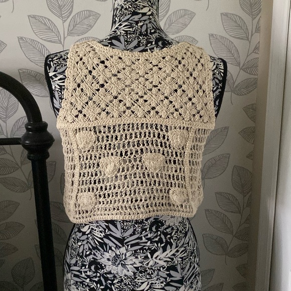 Crochet vest with embroidered sunflowers and button front by Rebellion - Picture 4 of 8